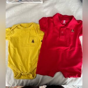 Gap Baby 2 Onesie Set